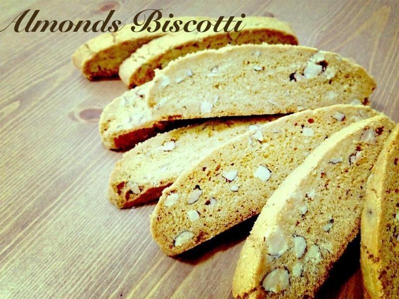 ʴ Almonds biscotti