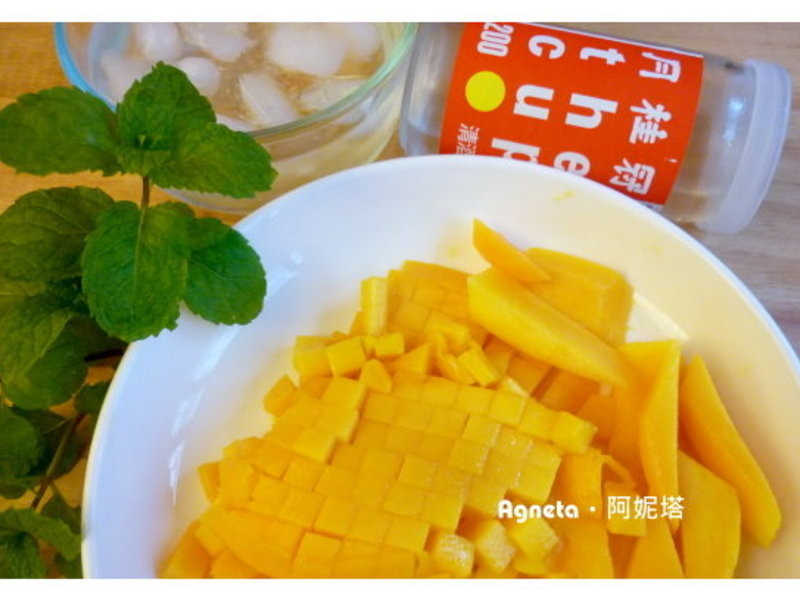 [?Sweet] âƶSake Jelly w/Fresh Mango