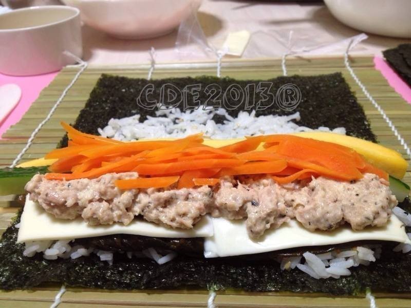 CDE ʽ㷹?? ??Chamchi Kimbap